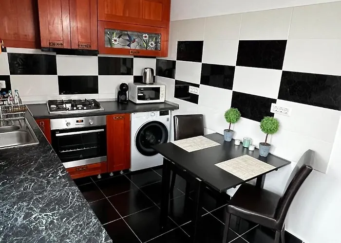 Apartament Centrally Located With Spacious Terrace *
